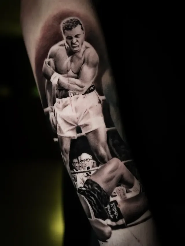 Black and grey realistična tetovaža boksera – The Black Dahlia Tattoo Studio